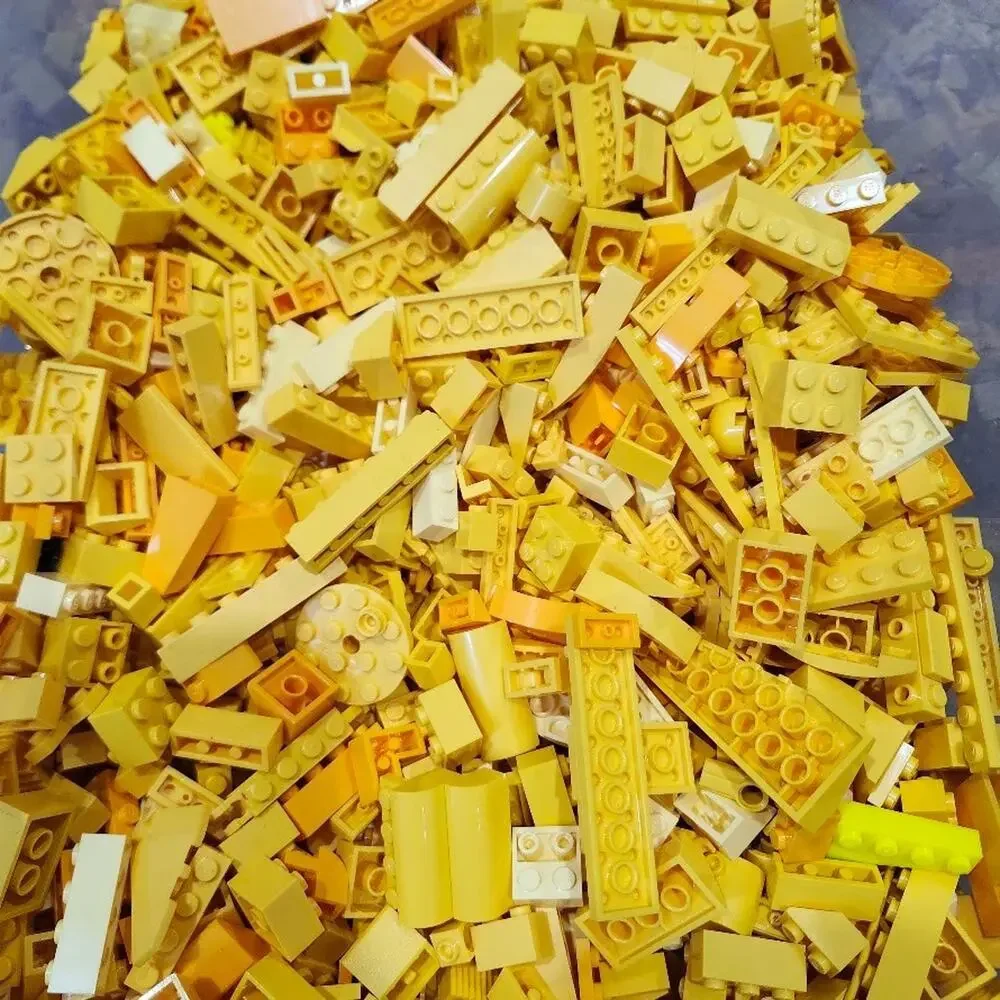 Bulk Lego: Yellow - Sorted By Color, 15oz, Bricks, Flats, Studs, Angles